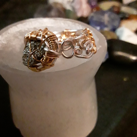 Hand wire wrapped ring - Picture 3 of 5